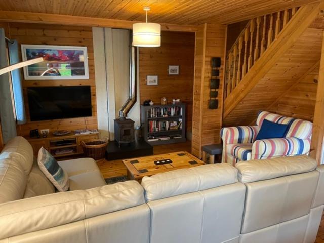 Luxury 3 Bedroom, 3 Bathroom Lodge With Hot Tub Llanbedr  Kültér fotó