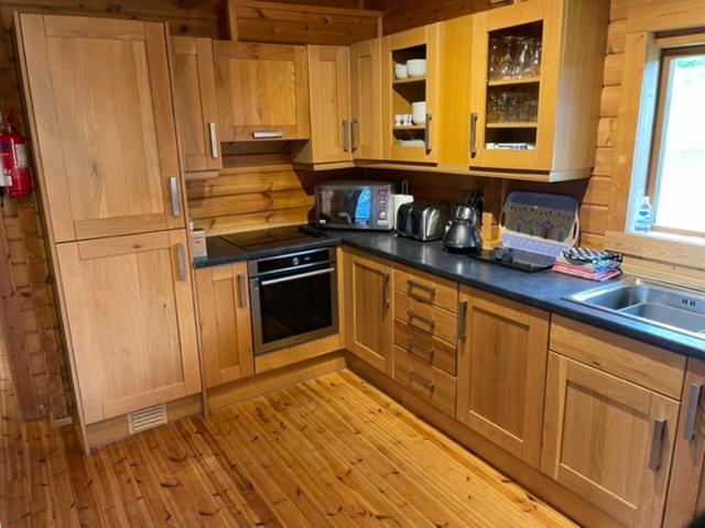 Luxury 3 Bedroom, 3 Bathroom Lodge With Hot Tub Llanbedr  Kültér fotó