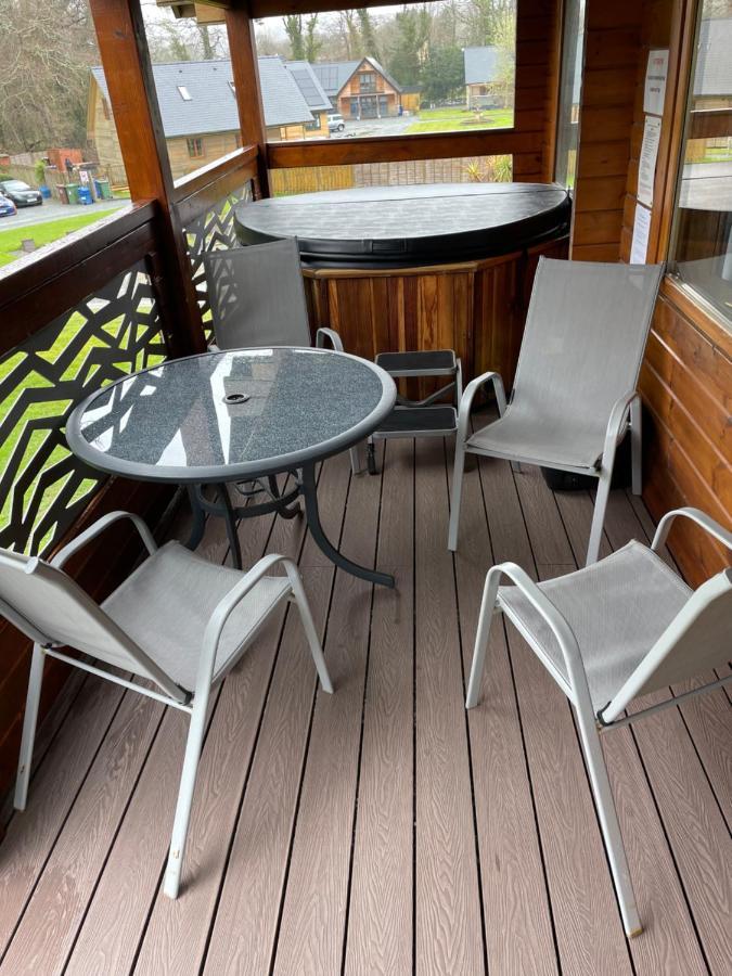 Luxury 3 Bedroom, 3 Bathroom Lodge With Hot Tub Llanbedr  Kültér fotó
